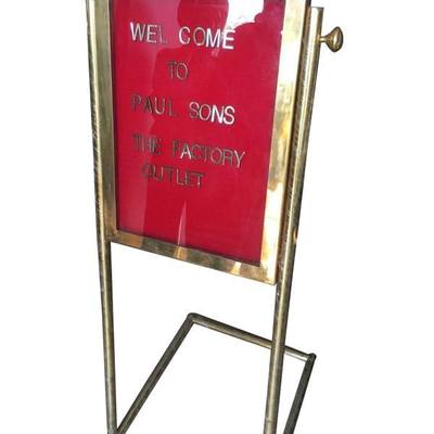 WELCOME DISPLAY STAND BRASS